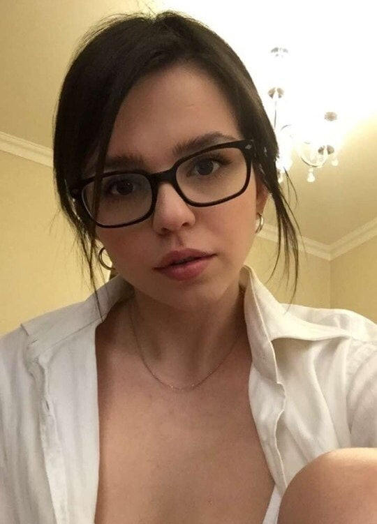 Олеся привлекальеная девушка из Пролетарск цена от 3000 руб