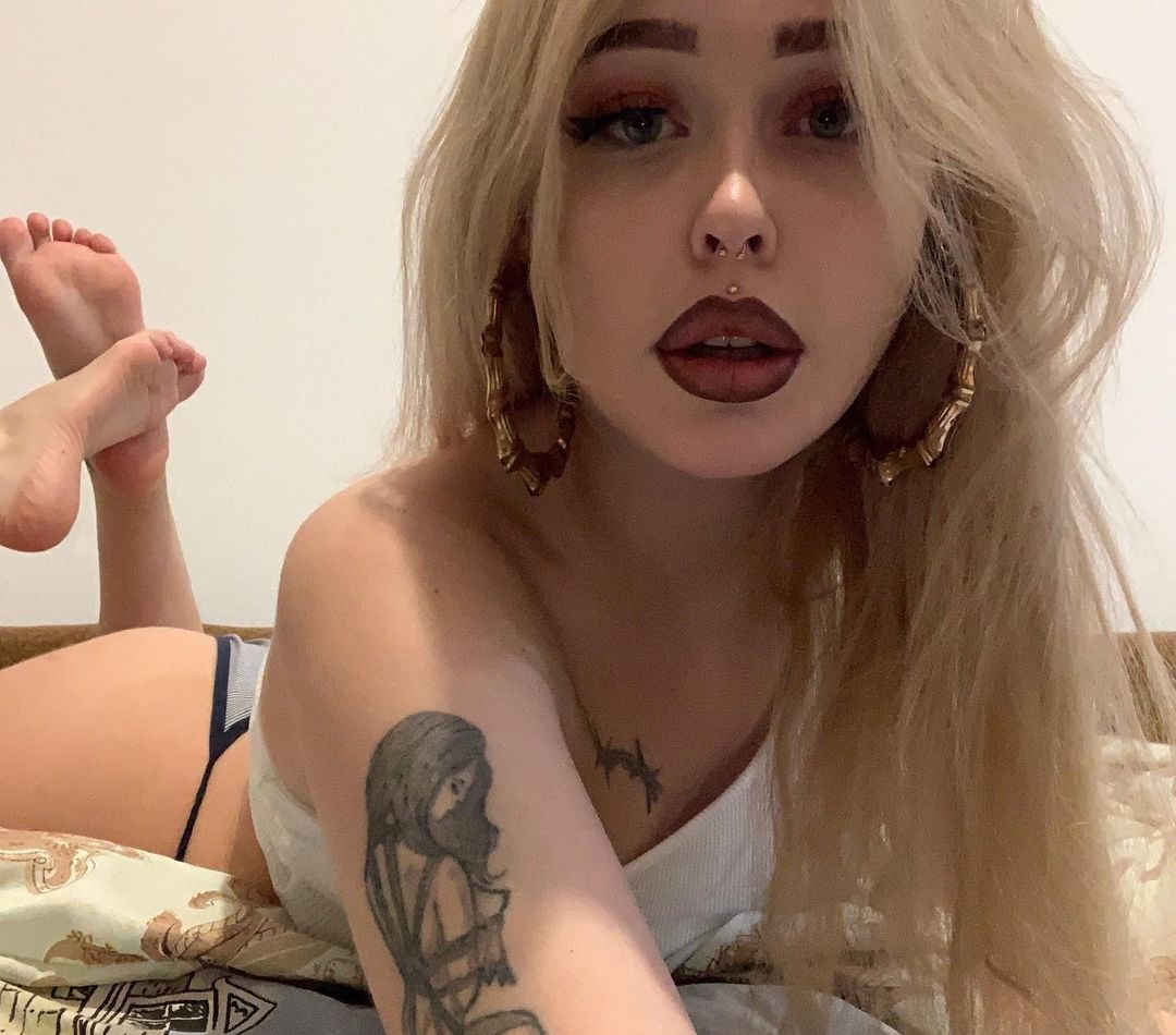 Лада привлекальеная девушка из Пролетарск цена от 3500 руб