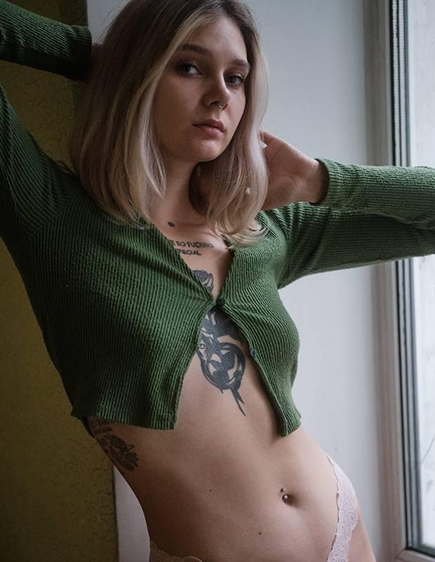 Елена привлекальеная девушка из Пролетарск цена от 4000 руб