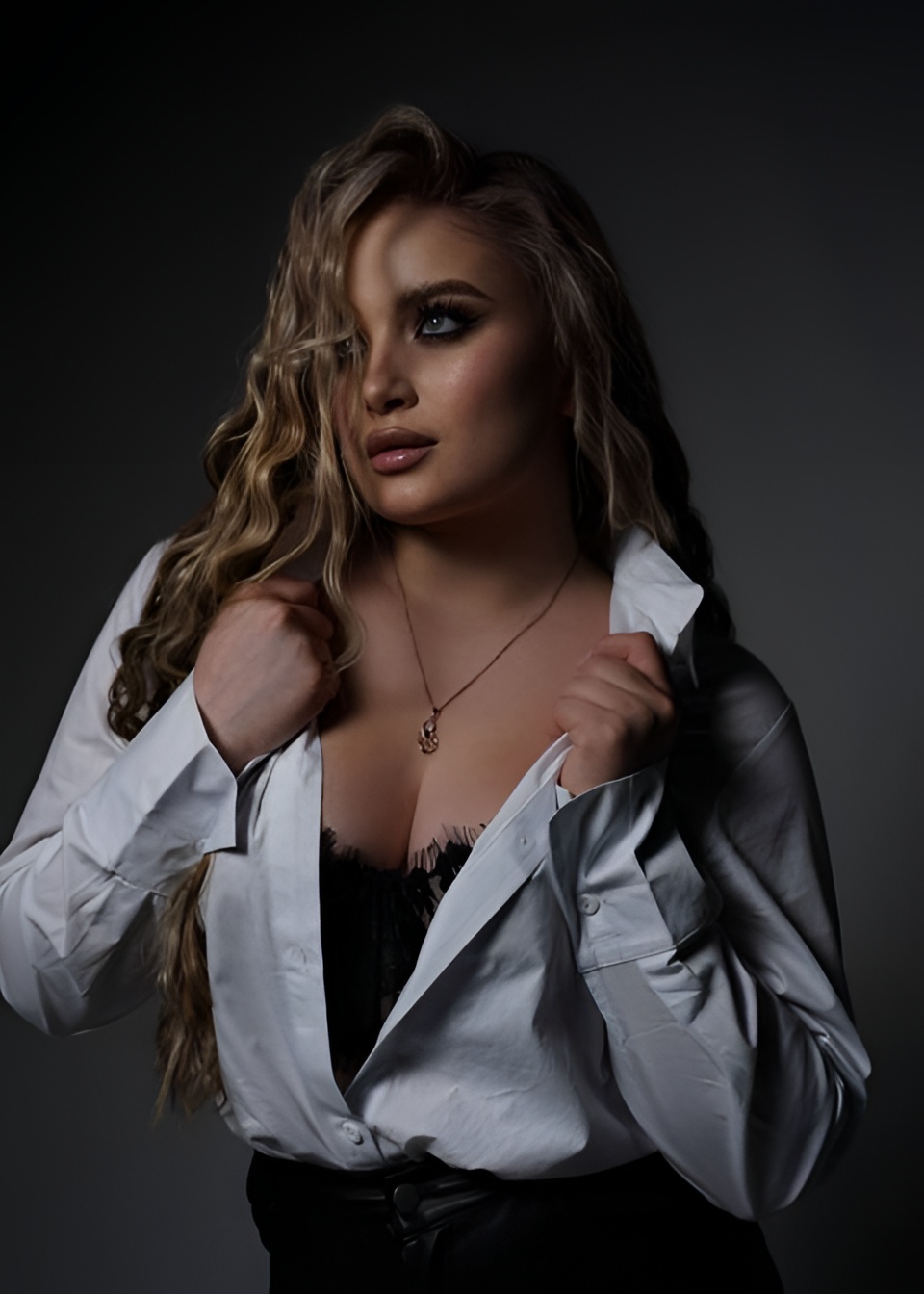 Алиса привлекательная девушка из Пролетарск цена от 6000 руб