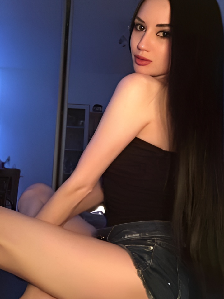 Индивидуалка Слава, доступна для личного знакомства от 10000 руб