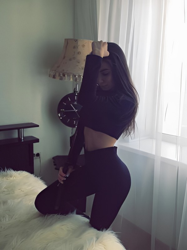 Фаина привлекательная девушка из Пролетарск цена от 3000 руб