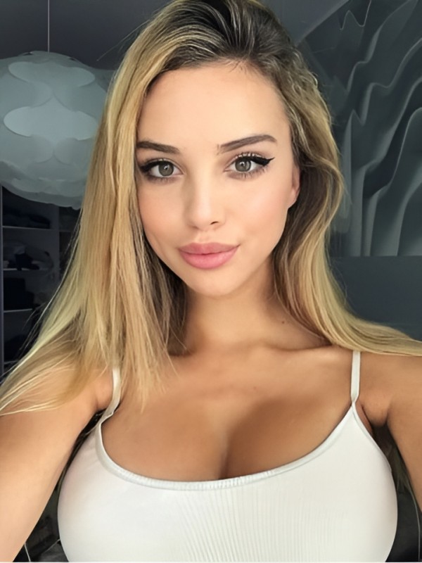 Майя привлекательная девушка из Пролетарск цена от 3000 руб