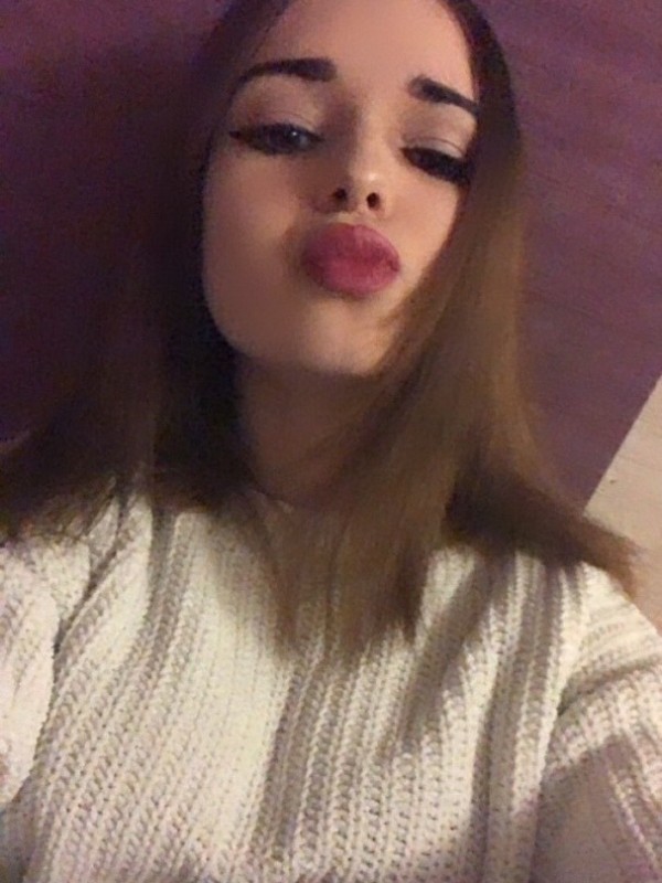 Оксанка привлекательная девушка из Пролетарск цена от 3000 руб