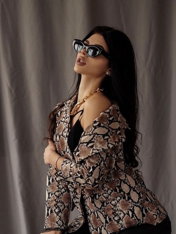 Анжела привлекательная девушка из Пролетарск цена от 3500 руб