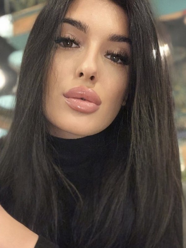 🎥 Влада привлекательная девушка из Пролетарск цена от 6000 руб