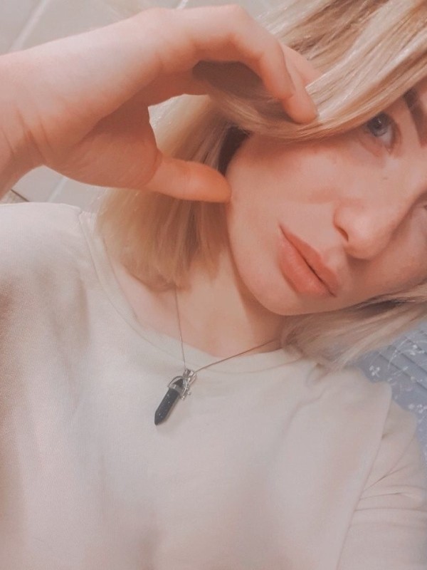 Жанна привлекательная девушка из Пролетарск цена от 3000 руб