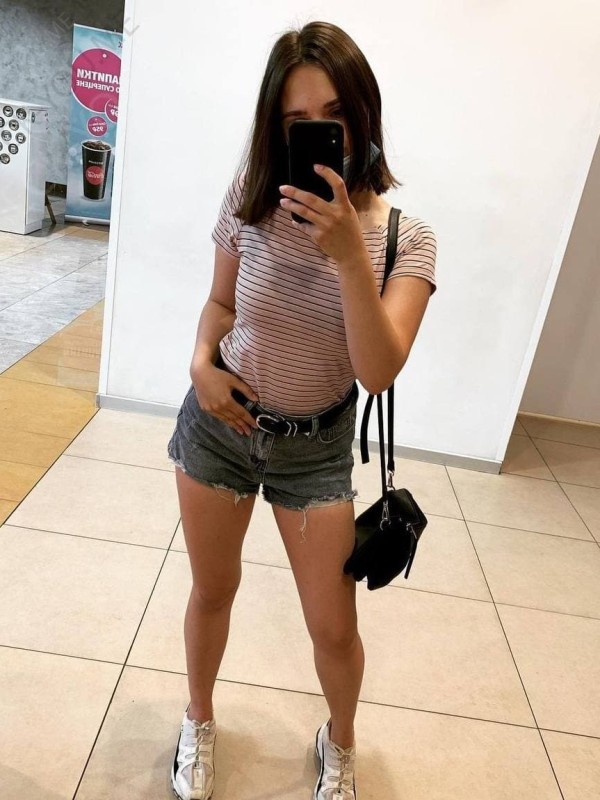 Лиза привлекательная девушка из Пролетарск цена от 3000 руб