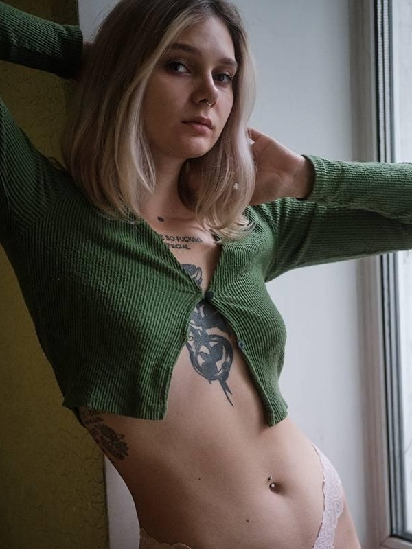 Елена привлекательная девушка из Пролетарск цена от 4000 руб